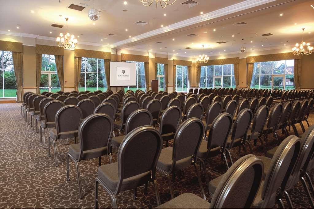 Macdonald Craxton Wood Hotel & Spa Ledsham  Konforlar fotoğraf