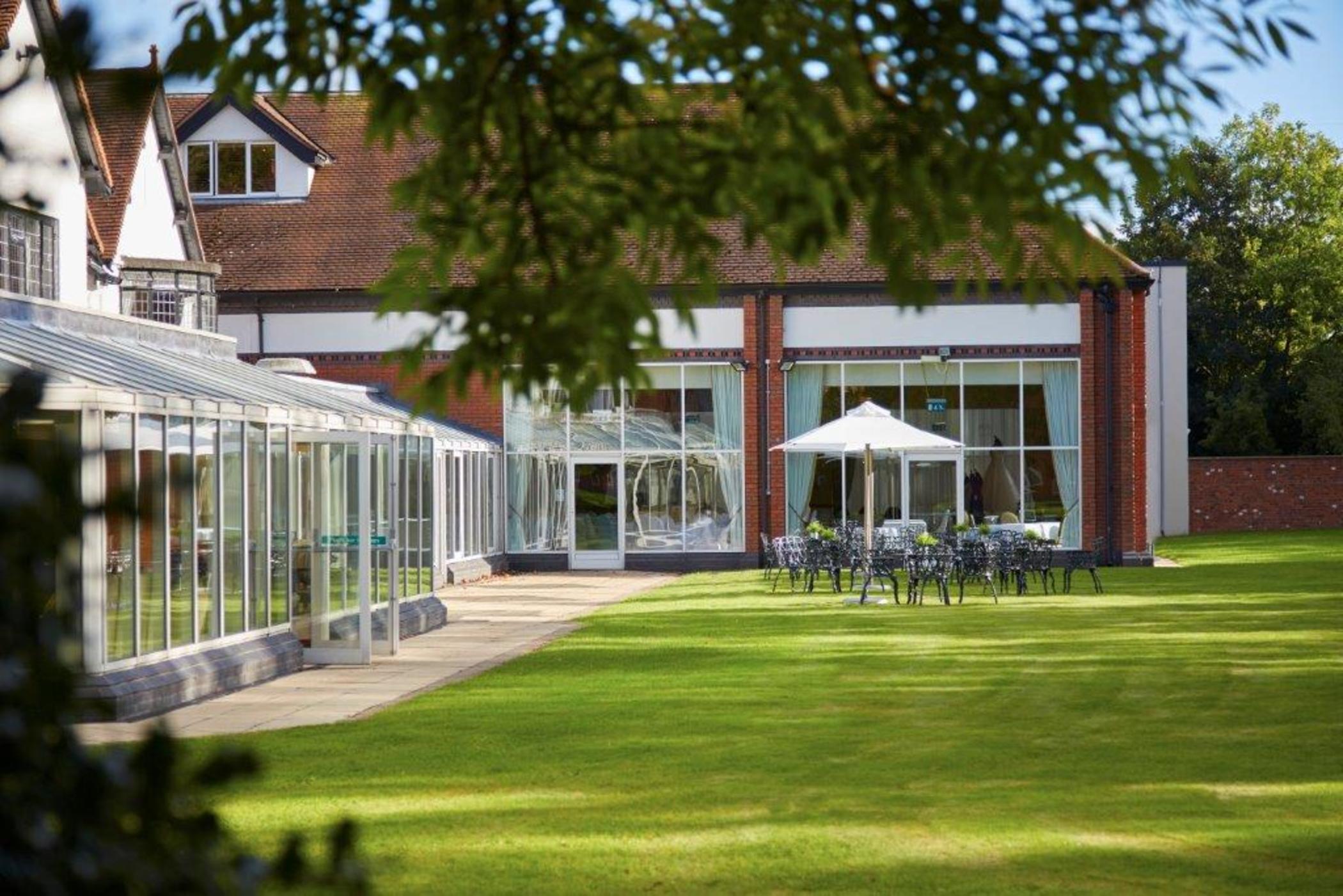 Macdonald Craxton Wood Hotel & Spa Ledsham  Dış mekan fotoğraf