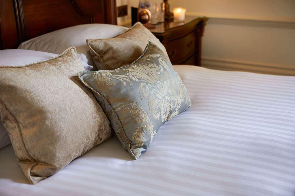 Macdonald Craxton Wood Hotel & Spa Ledsham  Oda fotoğraf
