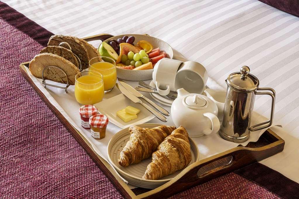 Macdonald Craxton Wood Hotel & Spa Ledsham  Oda fotoğraf